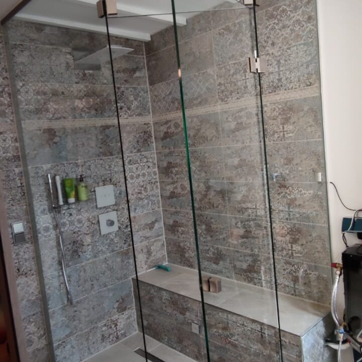 Glasduschwand-Glaser-Duschwand-Dusche-Glaswand-Glas